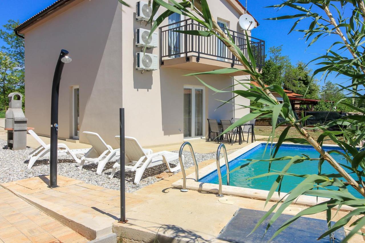 New Villa Seve II With Pool, Near The Town Center, 3Km From The Beach Pula Buitenkant foto