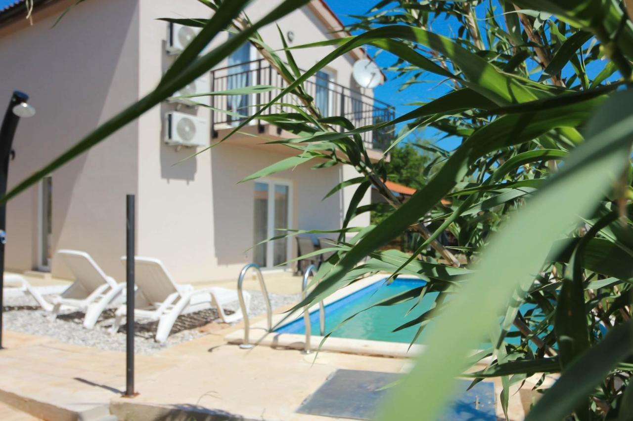 New Villa Seve II With Pool, Near The Town Center, 3Km From The Beach Pula Buitenkant foto